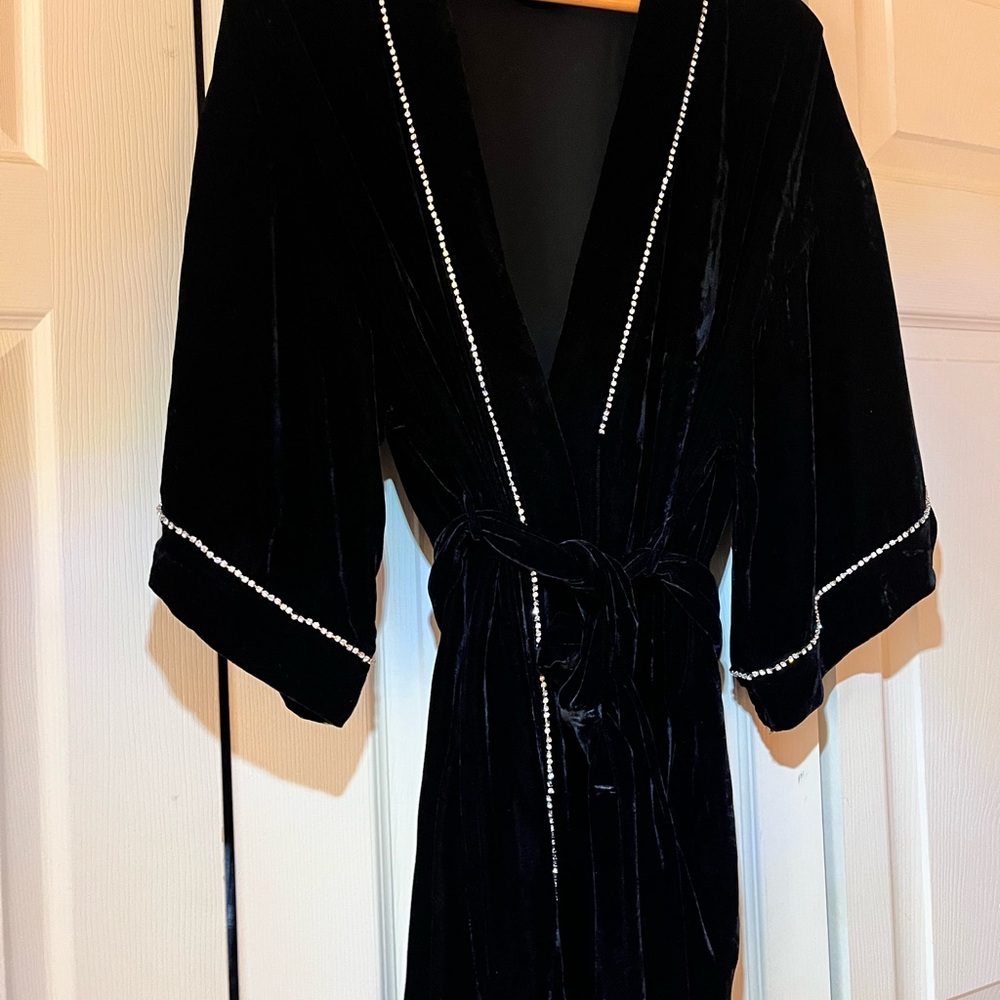 Victoria's Secret Black Velvet Robe with Rhinestone Style Trim 16% Silk